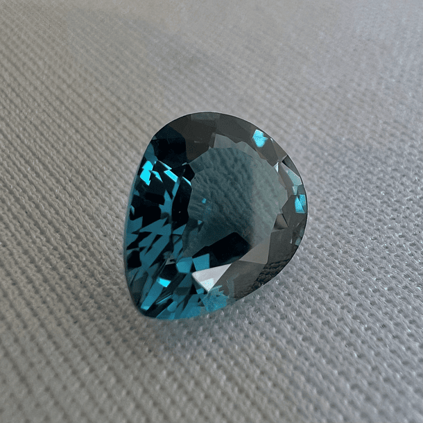 Topacio London Blue-3.85ct-11.2x9.2x5.4mm 