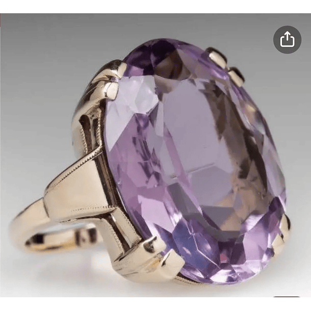 Anillo en oro blanco con amatista oval. Talla 7 1/4 