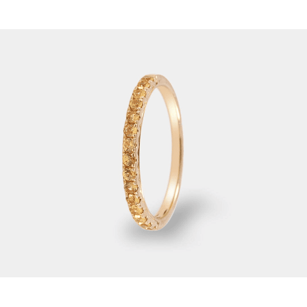 Churumbela en oro amarillo de 14k con14 moissanita amarillas, talla 5.5. 