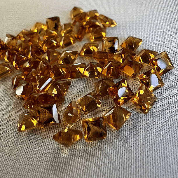 Lote de 6 Citrinos-0.190ct-3mm 