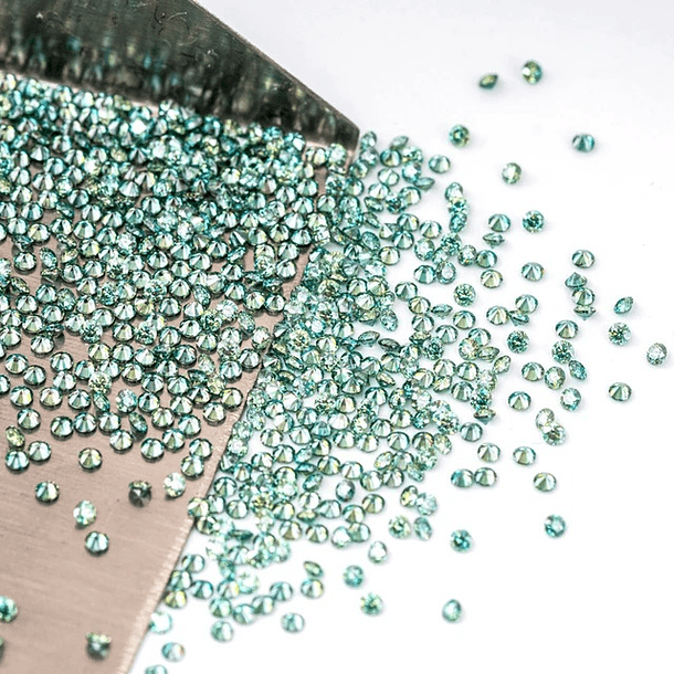 Lote de 131 Moissanitas verdes-0.015ct-1.5mm 