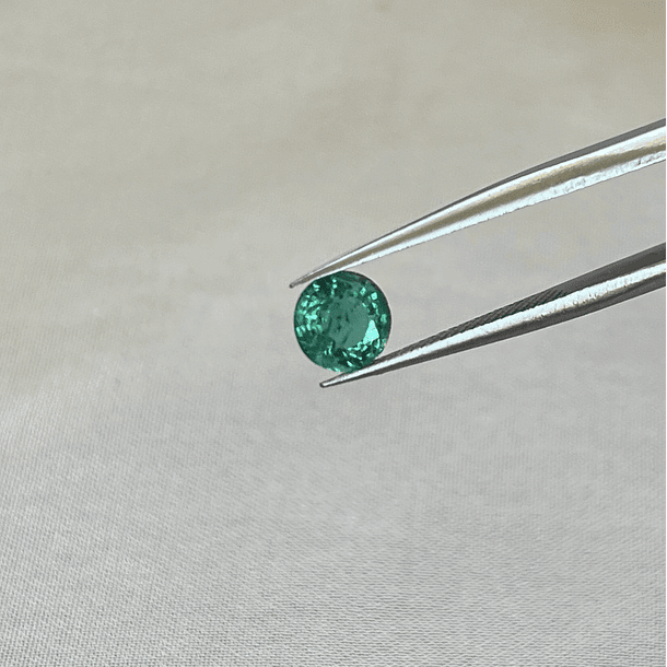 Esmeralda-0.770ct-5.4x5.5mm 