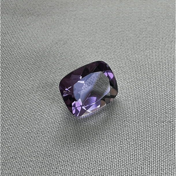 Amatista-2.565ct-9.6x7.5x4.8mm 