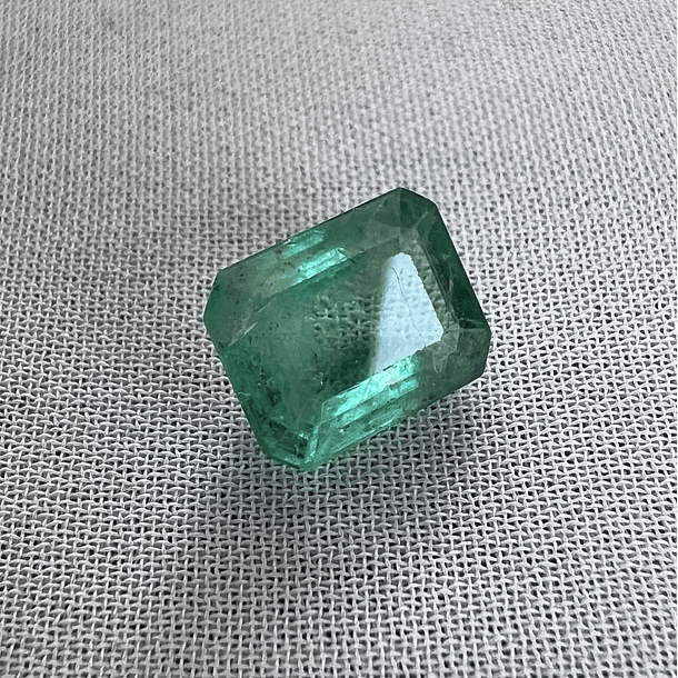 Esmeralda-1.380ct-7x5.5x3.6mm 