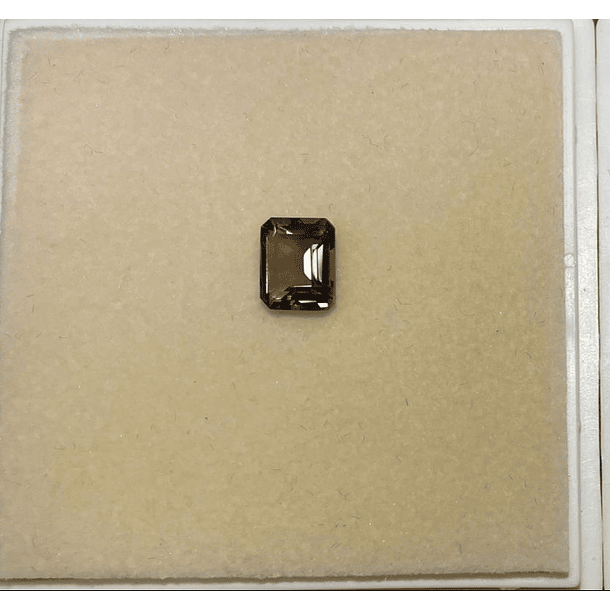Cuarzo ahumado-2.75ct-9.8x7.8x5.2mm 