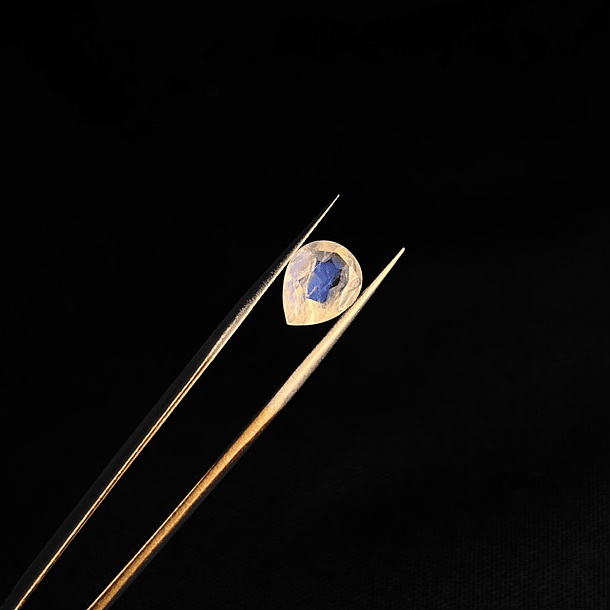 Piedra luna-1.025ct-8.1x5.6x3.9mm 