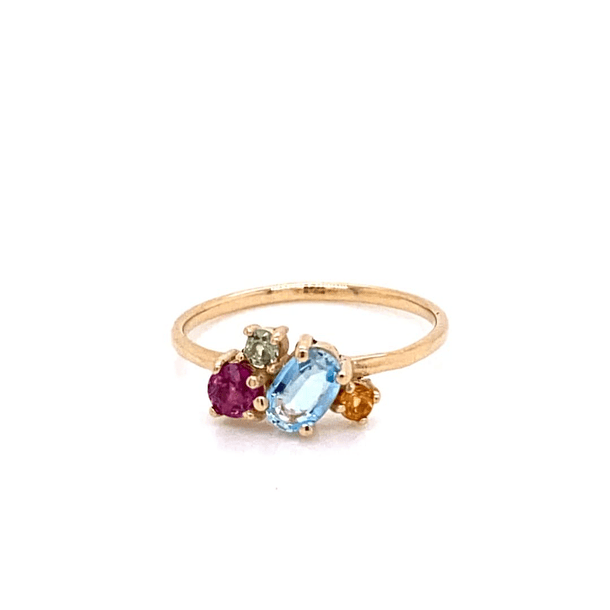 Anillo en oro amarillo de 14k tipo cluster con ópalo, topacio rosa, turmalina verde, topacio suizo y peridoto. Talla 7 
