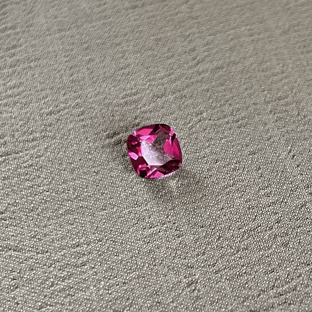 Topacio Rosa-2.825ct-7.8x7.7x5.3mm 
