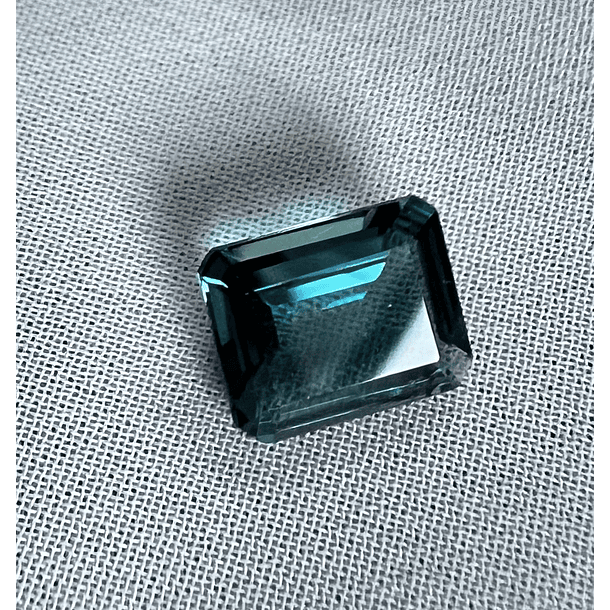 Topacio London Blue-1.885ct-8.5x6.6x3mm 
