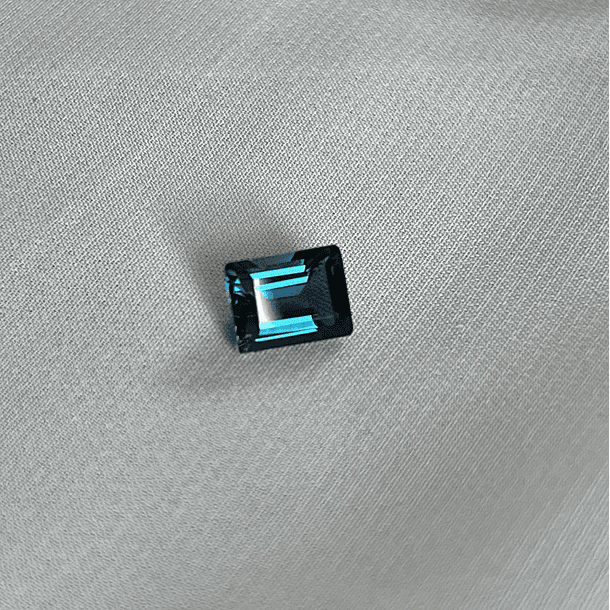 Topacio London Blue-3.140ct-8.7x6.6x4.6mm 