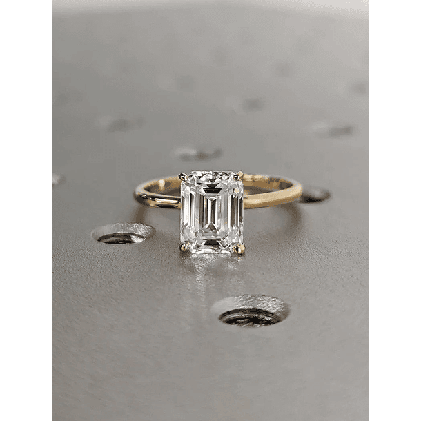 Anillo solitarioo en plata ley 925 con baño de rodio y citrino natural, talla 7 