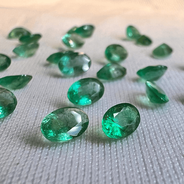 Par de Esmeraldas-6x4mm 