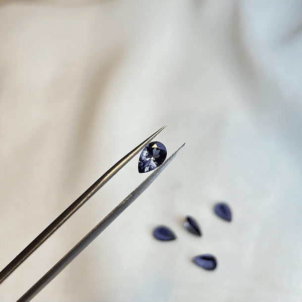 Iolita-0.73ct-7.9x4.8x2.9mm 