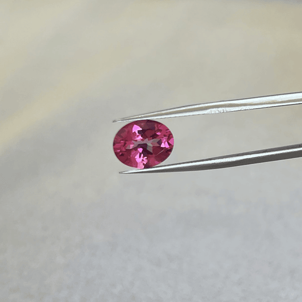 Topacio rosa-1.230ct-7.9x5.8x3.3mm 