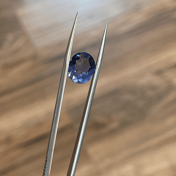 Fluorita que cambia de color-4.70ct-11.7x9.8x6.6mm 