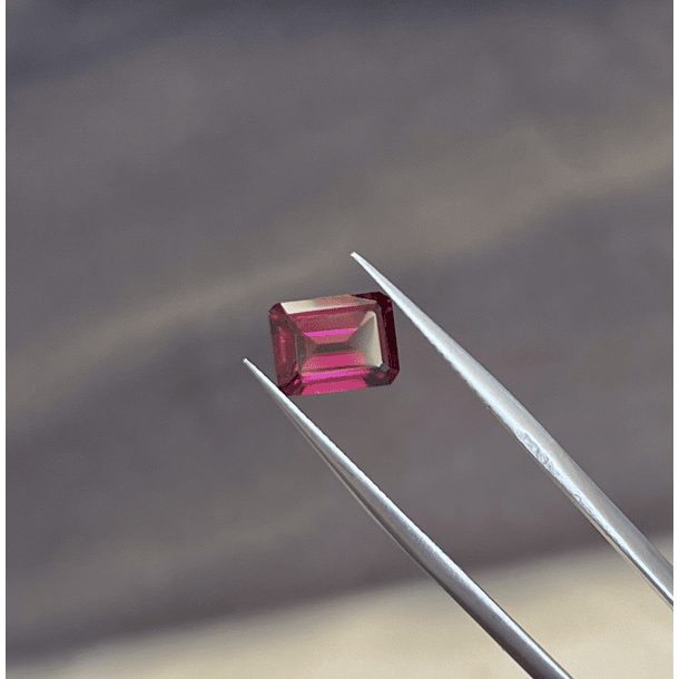 Granate Rodolita-1.960ct-7.6x5.8x3.5mm 