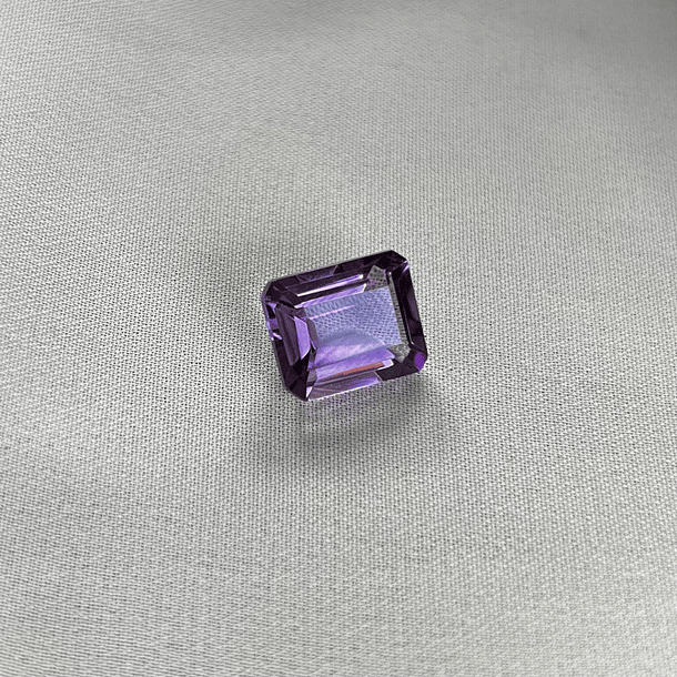 Amatista-3.720ct-10.8x8.6x4.7mm 