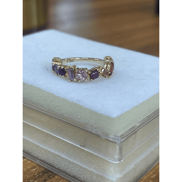 3 Anillos Media churumbela con Peridotos en diferentes cortes. oro amarillo de 14k talla 6 