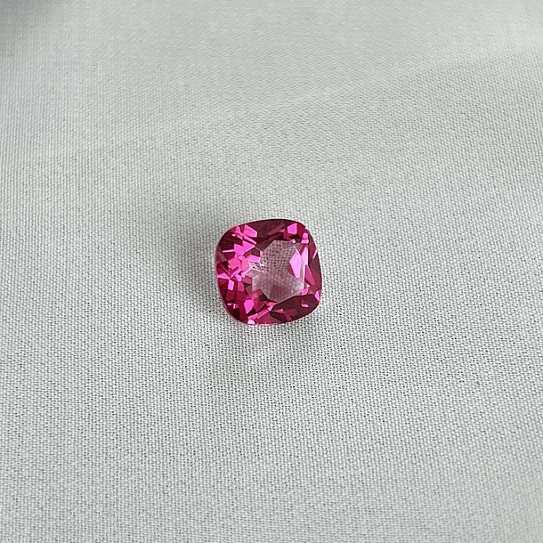 Topacio Rosa-3.700ct-9x8.8x5.4mm 