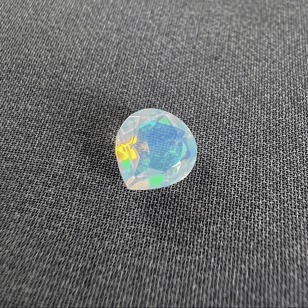 Ópalo etíope-1.045ct-7.9x7.9x4.3mm 