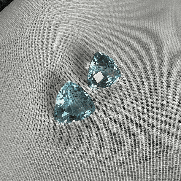 Par de Topacio Azul-6.200ct-8.6x8.6x4.7mm 