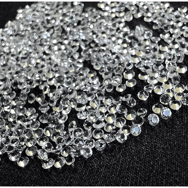 Lote de 10 Topacios Blancos-0.05ct-2mm 