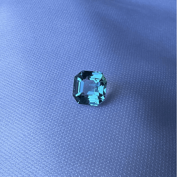 Topacio suizo-2.200ct-7x7mm 