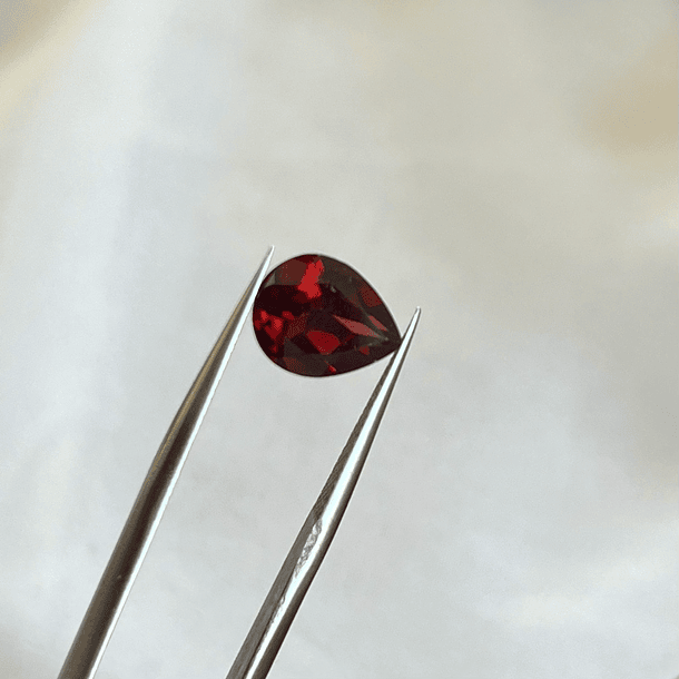 Granate Rojo-1.670ct-8.7x6.7x3.7mm 