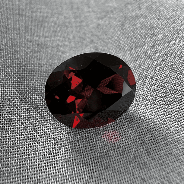 Granate Rojo-3.14ct-10x8x4.3mm 