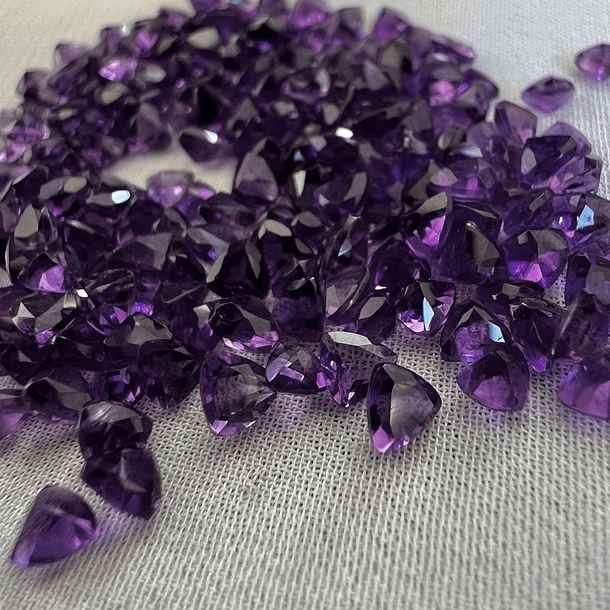 Lote de Amatista-0.110ct-3mm 