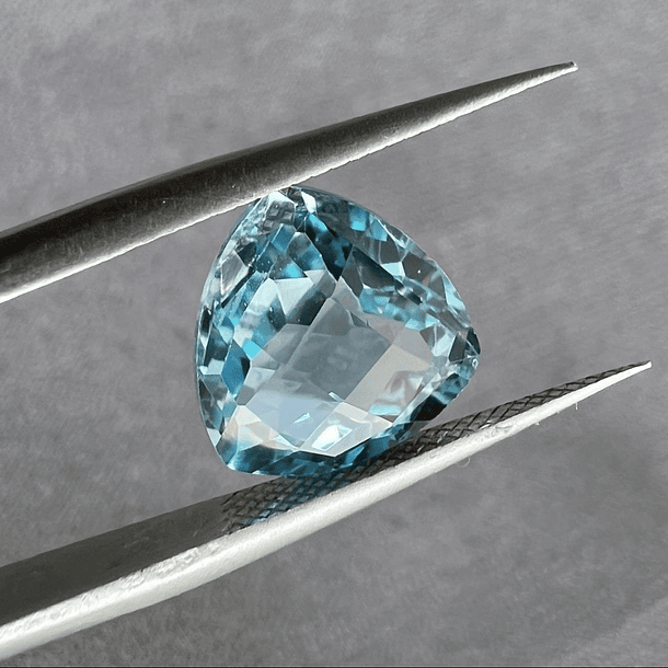 Topacio azul-3.535ct-8.8x8.8x6.8mm 
