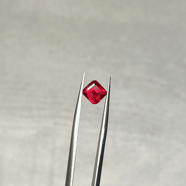 Rubí-1.80ct-6x6mm 
