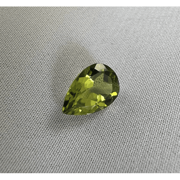 Peridoto-2.250ct-9.7x6.7x2.7mm 