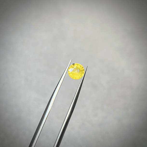 Zafiro amarillo de Sri Lanka-1.025ct-6x3.3mm 