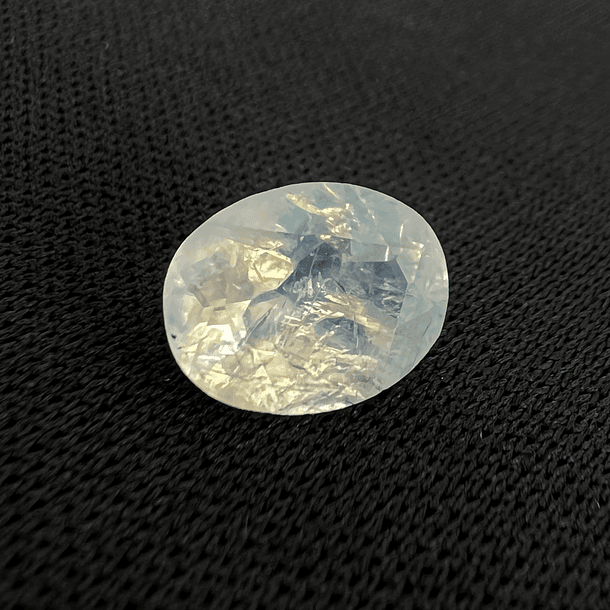 Piedra luna-2.445ct-10x8mm 