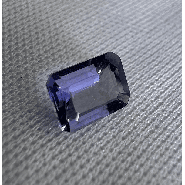 Iolita-1.060ct-6.1x4.7x3.8mm 