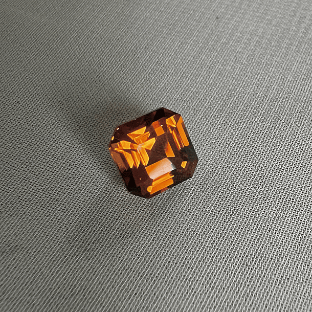 Citrino Madeira-2.22ct-7.46x7.41x6.02mm (RIFA) 