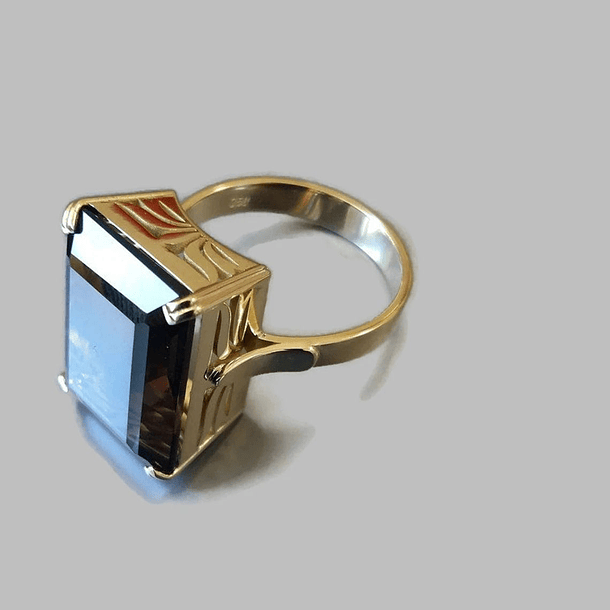 Anillo solitario en oro de 14k con amatista corte step Long cushion de 17.6x15.2x12.4mm talla 9 