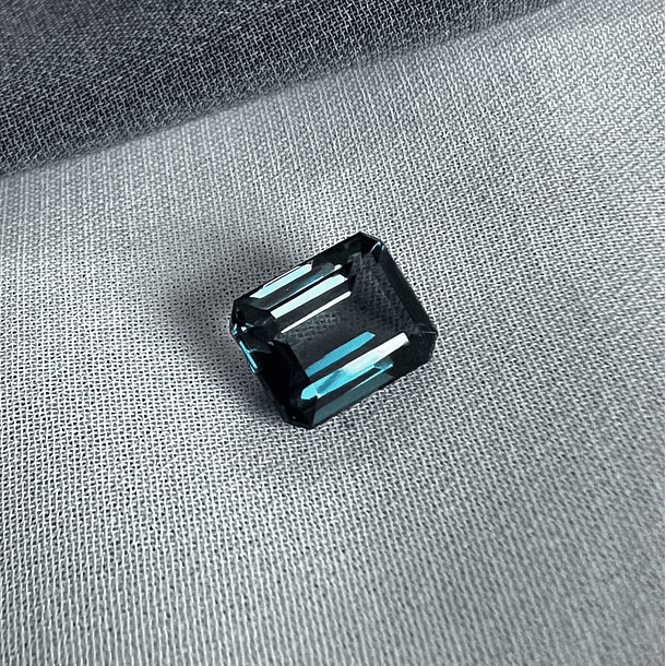 Topacio London Blue-2.970ct-8.8x7x4.2mm 
