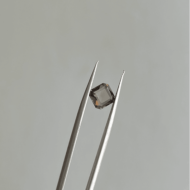 Cuarzo ahumado-7.5x7.5mm 