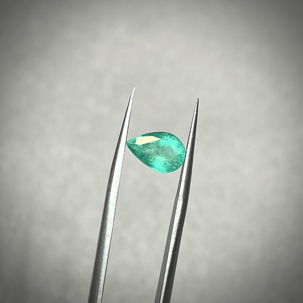 Esmeralda de Zambia-1.075ct-8x5.3mm 