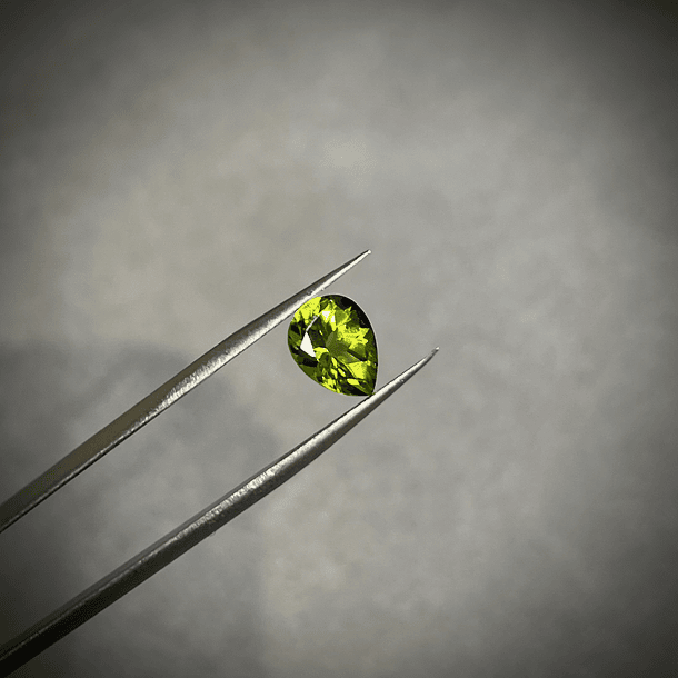 Peridoto-1.575ct-9x7x4mm 