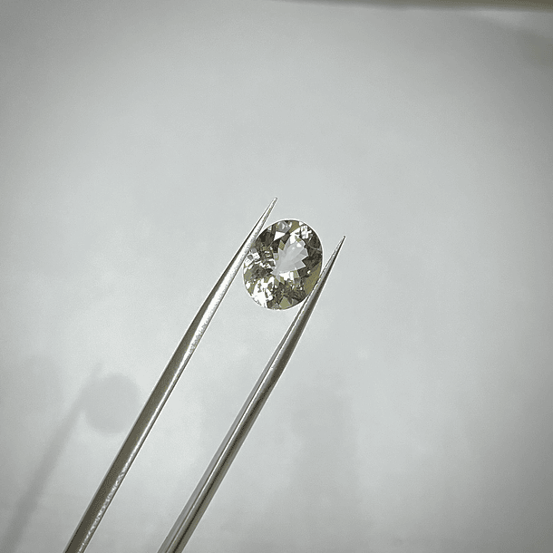 Berilo amarillo-1.130ct-8x6x4.2mm 