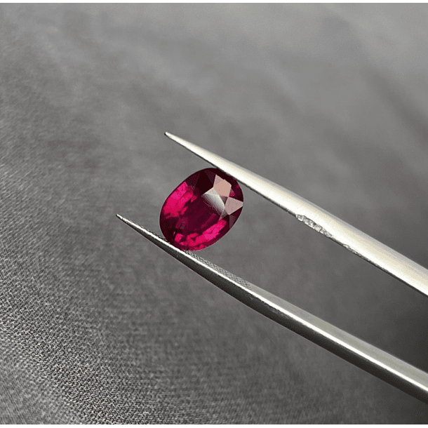 Rubi-2.660ct-8.5x6.6x4.4mm 