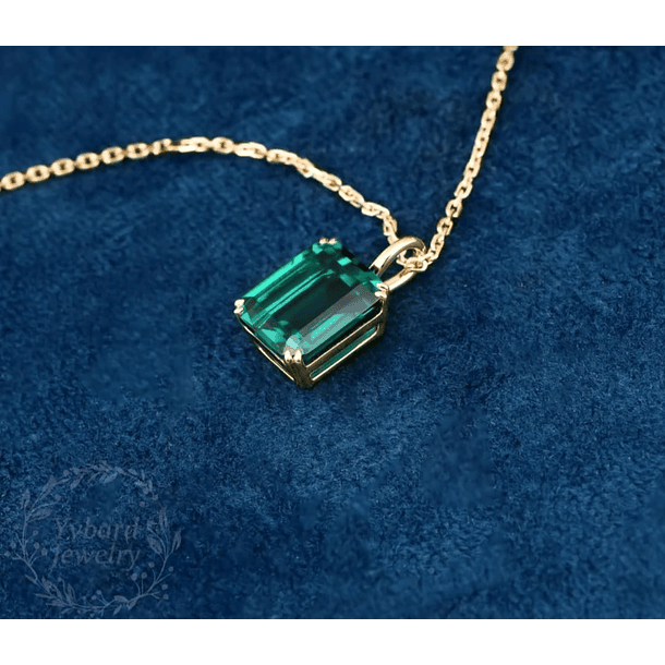 Dije en oro amarillo de 14k con topacio suizo certificado. 