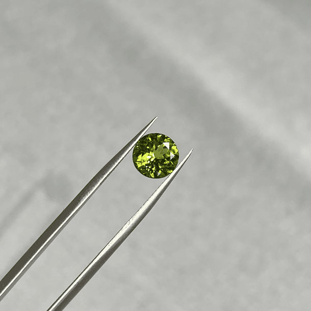 Peridoto-2.405ct-8x5.2mm 