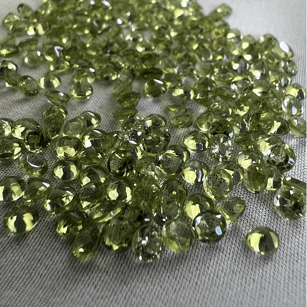 Lote de Peridoto-0.160ct-3mm 