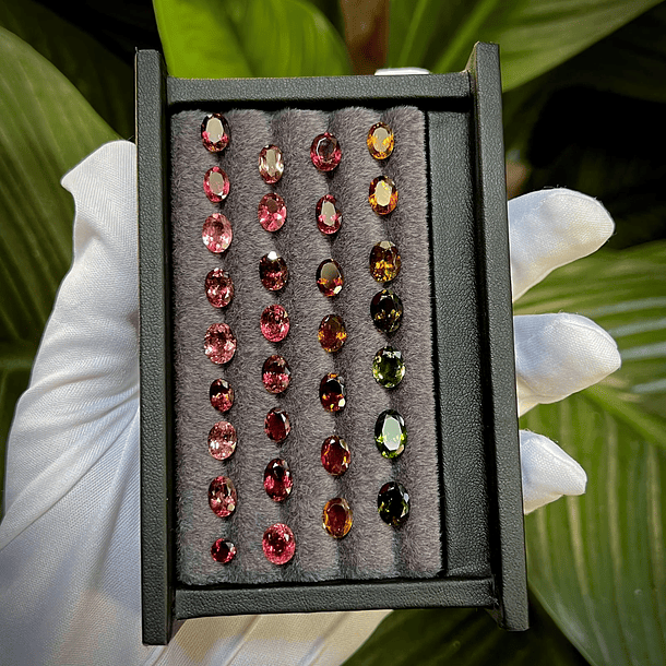 Lote de 5 Turmalinas rosas 1 pera y 4 ovales  