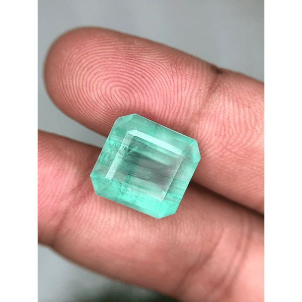 Esmeralda-9.45ct-13.5x12.6x7.5mm 