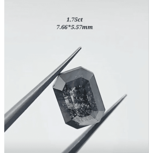 Salt and pepper-1.75ct-7.66x5.57mm 